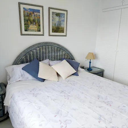 Estupendo En Primera Linea De Playa Y Con Vistas Al Mar Apartamento Dénia