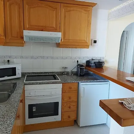 Apartamento Estupendo En Primera Linea De Playa Y Con Vistas Al Mar *