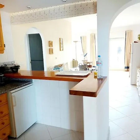 Estupendo En Primera Linea De Playa Y Con Vistas Al Mar