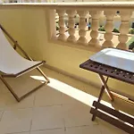 Estupendo En Primera Linea De Playa Y Con Vistas Al Mar Apartment *