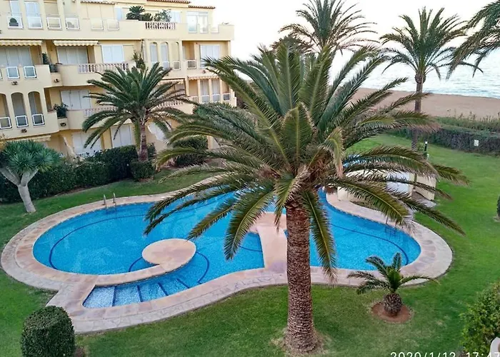 Estupendo En Primera Linea De Playa Y Con Vistas Al Mar Appartement Dénia
