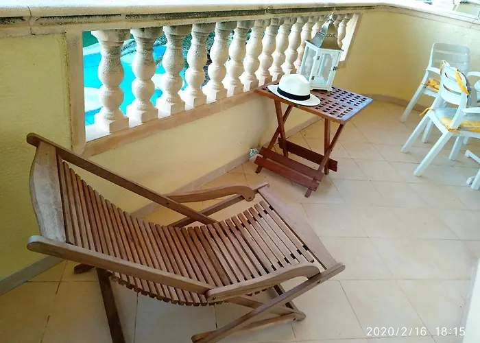 Estupendo En Primera Linea De Playa Y Con Vistas Al Mar Dénia