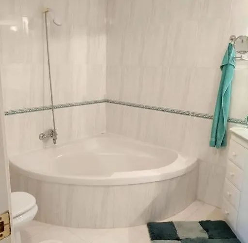 Estupendo En Primera Linea De Playa Y Con Vistas Al Mar Appartement