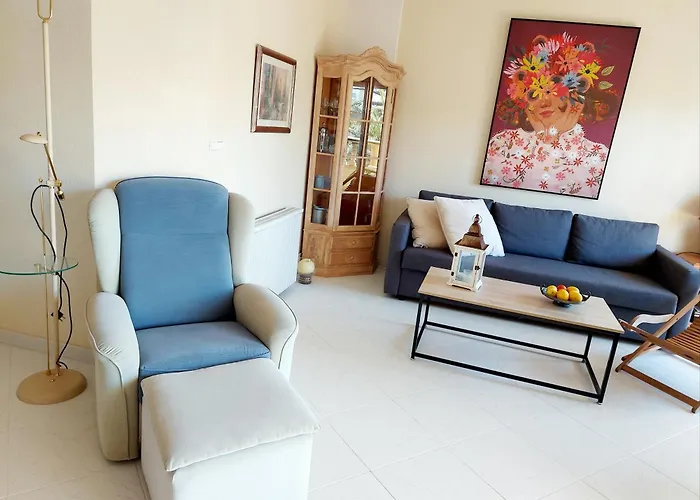 Estupendo En Primera Linea De Playa Y Con Vistas Al Mar *